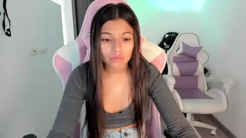 Snapshot of _khloe_sweet chatting on 10/04/25, 08:40 khloe sweet online show from 10/04/25, 08:40
