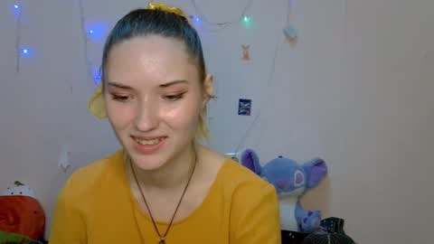 _kikiclark_ online show from 09/10/25, 07:25