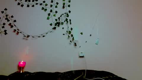 _kikiclark_ online show from 11/16/25, 08:14