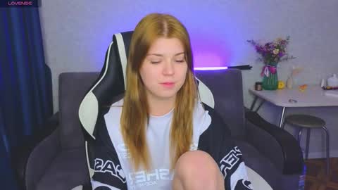 Molly   Emily online show from 11/28/25, 06:10