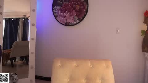 Snapshot of _lady_di chatting on 03/08/25, 05:01 Not on OF Some stuff for sale online show from 03/08/25, 05:01