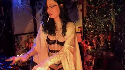 Lady Luna online show from 10/12/25, 11:59