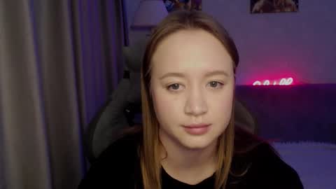 _lalune_ online show from 10/08/25, 12:03