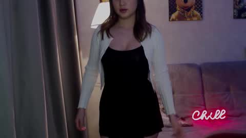 _lalune_ online show from 11/03/25, 11:00