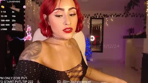 Snapshot of _lauraspencer_ chatting on 12/04/24, 01:58 Laura online show from 12/04/24, 01:58