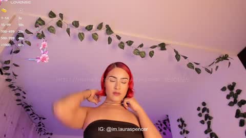 Snapshot of _lauraspencer_ chatting on 01/18/25, 11:44 Laura online show from 01/18/25, 11:44