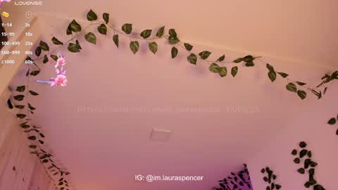 Snapshot of _lauraspencer_ chatting on 01/19/25, 11:53 Laura online show from 01/19/25, 11:53