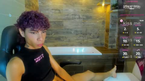 Snapshot of _lemmon_ chatting on 01/11/25, 05:40 L E M M O N online show from 01/11/25, 05:40