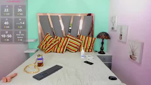 Snapshot of _lemmon_ chatting on 02/26/25, 08:33 L E M M O N online show from 02/26/25, 08:33