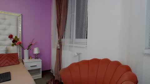Snapshot of _lenapaul_ chatting on 02/14/25, 02:39 Lena Paul online show from 02/14/25, 02:39