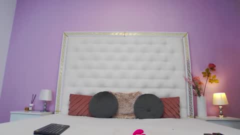 Lena Paul online show from 11/12/25, 05:19