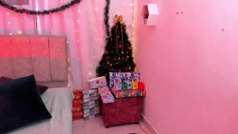 Ivy 3 online show from 12/18/24, 08:03