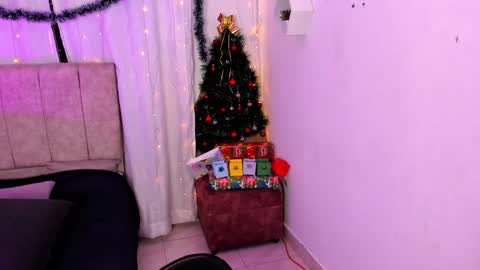 Ivy 3 online show from 01/02/25, 10:11