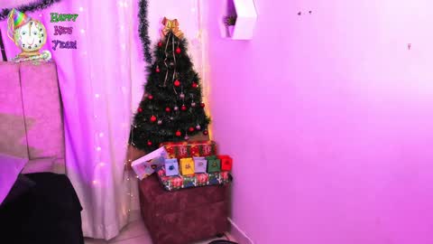 Ivy 3 online show from 01/06/25, 10:37