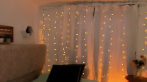 Ivy 3 online show from 02/20/25, 09:31