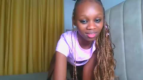 Snapshot of _littlevenus chatting on 09/16/25, 03:29 Littlevenus online show from 09/16/25, 03:29