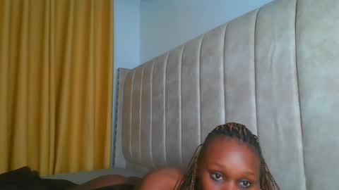 Snapshot of _littlevenus chatting on 09/16/25, 03:35 Littlevenus online show from 09/16/25, 03:35