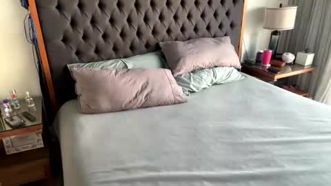 Little Wolfie online show from 09/10/25, 03:45