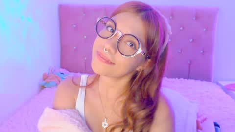Snapshot of _lloou_ chatting on 01/08/25, 03:40 Sofia 3 online show from 01/08/25, 03:40