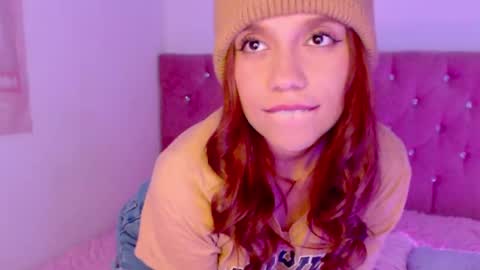 Snapshot of _lloou_ chatting on 02/17/25, 11:42 Sofia 3 online show from 02/17/25, 11:42