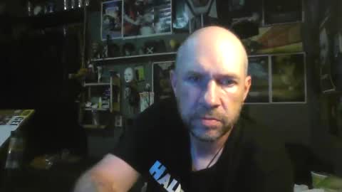 Snapshot of _longfellow chatting on 10/09/25, 04:32 That guy online show from 10/09/25, 04:32