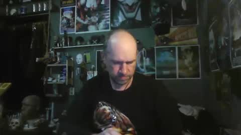 Snapshot of _longfellow chatting on 10/31/25, 06:42 That guy online show from 10/31/25, 06:42