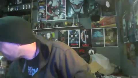 Snapshot of _longfellow chatting on 11/01/25, 06:32 That guy online show from 11/01/25, 06:32