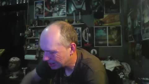 Snapshot of _longfellow chatting on 11/06/25, 08:32 That guy online show from 11/06/25, 08:32