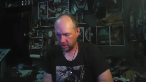 Snapshot of _longfellow chatting on 11/19/25, 05:02 That guy online show from 11/19/25, 05:02