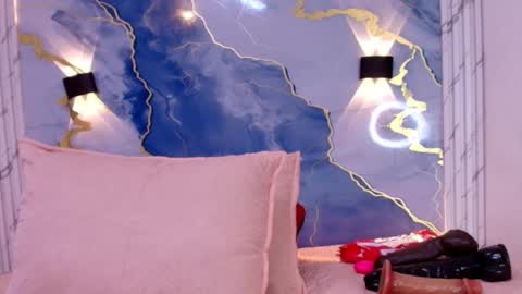 Snapshot of _lorrayne_ chatting on 10/08/25, 12:03 Lorrayne online show from 10/08/25, 12:03