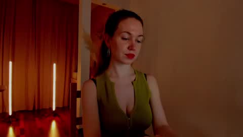 Snapshot of _lovely_lady chatting on 02/25/25, 07:03 Alice online show from 02/25/25, 07:03