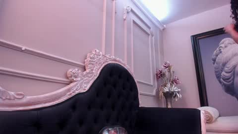 Snapshot of _luna_dupont_ chatting on 12/12/24, 12:22 Luna online show from 12/12/24, 12:22