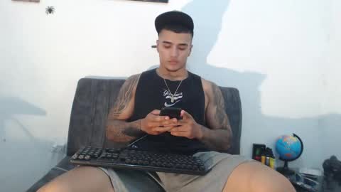 Snapshot of _luxury_23 chatting on 12/19/24, 08:23 STIVEN online show from 12/19/24, 08:23