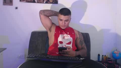 Snapshot of _luxury_23 chatting on 02/04/25, 04:37 STIVEN online show from 02/04/25, 04:37