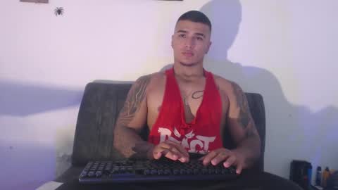 Snapshot of _luxury_23 chatting on 03/04/25, 05:42 STIVEN online show from 03/04/25, 05:42