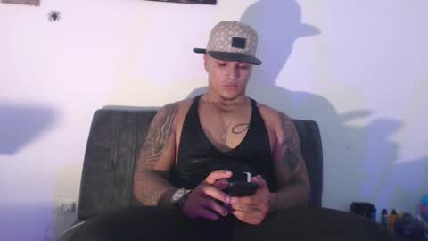 Snapshot of _luxury_23 chatting on 03/05/25, 03:51 STIVEN online show from 03/05/25, 03:51