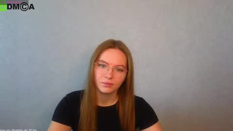 Snapshot of _lysafeta_ chatting on 02/19/25, 06:22 Welcome guys Pleasure to see you all here My name is Lysafeta and MichaelaTip menu is active Private is open online show from 02/19/25, 06:22