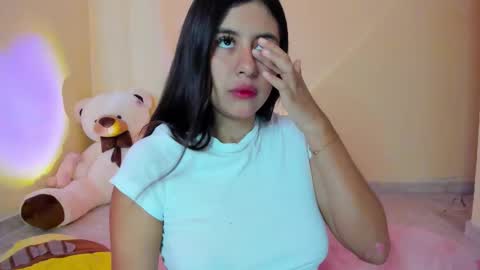 Maia online show from 10/05/25, 01:09