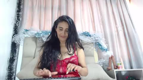 Snapshot of _marcela__ chatting on 01/03/25, 03:33 _marcela__ online show from 01/03/25, 03:33