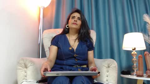 Snapshot of _marcela__ chatting on 01/18/25, 03:27 _marcela__ online show from 01/18/25, 03:27