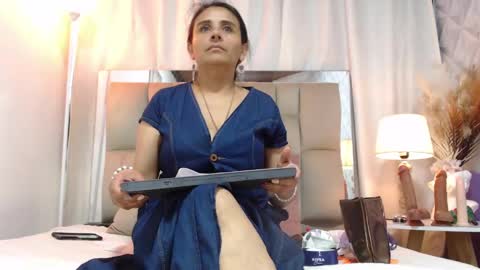 Snapshot of _marcela__ chatting on 01/29/25, 12:45 _marcela__ online show from 01/29/25, 12:45