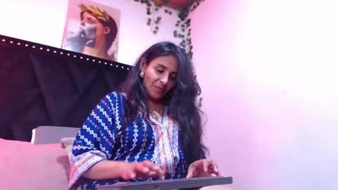 Snapshot of _marcela__ chatting on 09/17/25, 12:29 _marcela__ online show from 09/17/25, 12:29