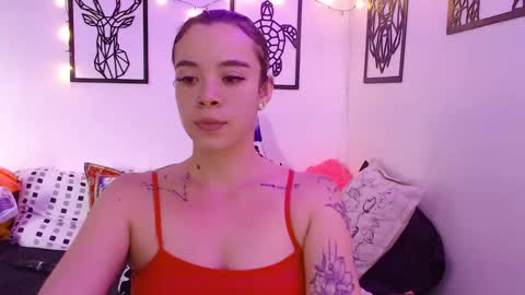 Snapshot of _marcela_wi chatting on 12/18/24, 10:13 Marce  online show from 12/18/24, 10:13