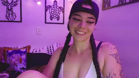 Snapshot of _marcela_wi chatting on 12/26/24, 11:13 Marce  online show from 12/26/24, 11:13