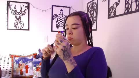 Snapshot of _marcela_wi chatting on 12/30/24, 07:53 Marce  online show from 12/30/24, 07:53