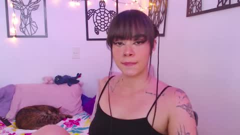 Snapshot of _marcela_wi chatting on 02/18/25, 07:41 Marce  online show from 02/18/25, 07:41