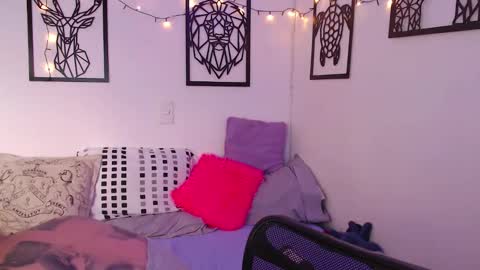 Snapshot of _marcela_wi chatting on 03/09/25, 07:37 Marce  online show from 03/09/25, 07:37