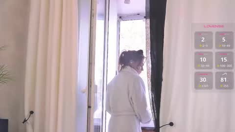 Mari online show from 10/23/25, 08:24