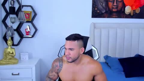 _matthew_santos_ online show from 11/10/25, 09:36