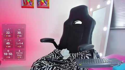 Juli online show from 12/27/24, 05:59